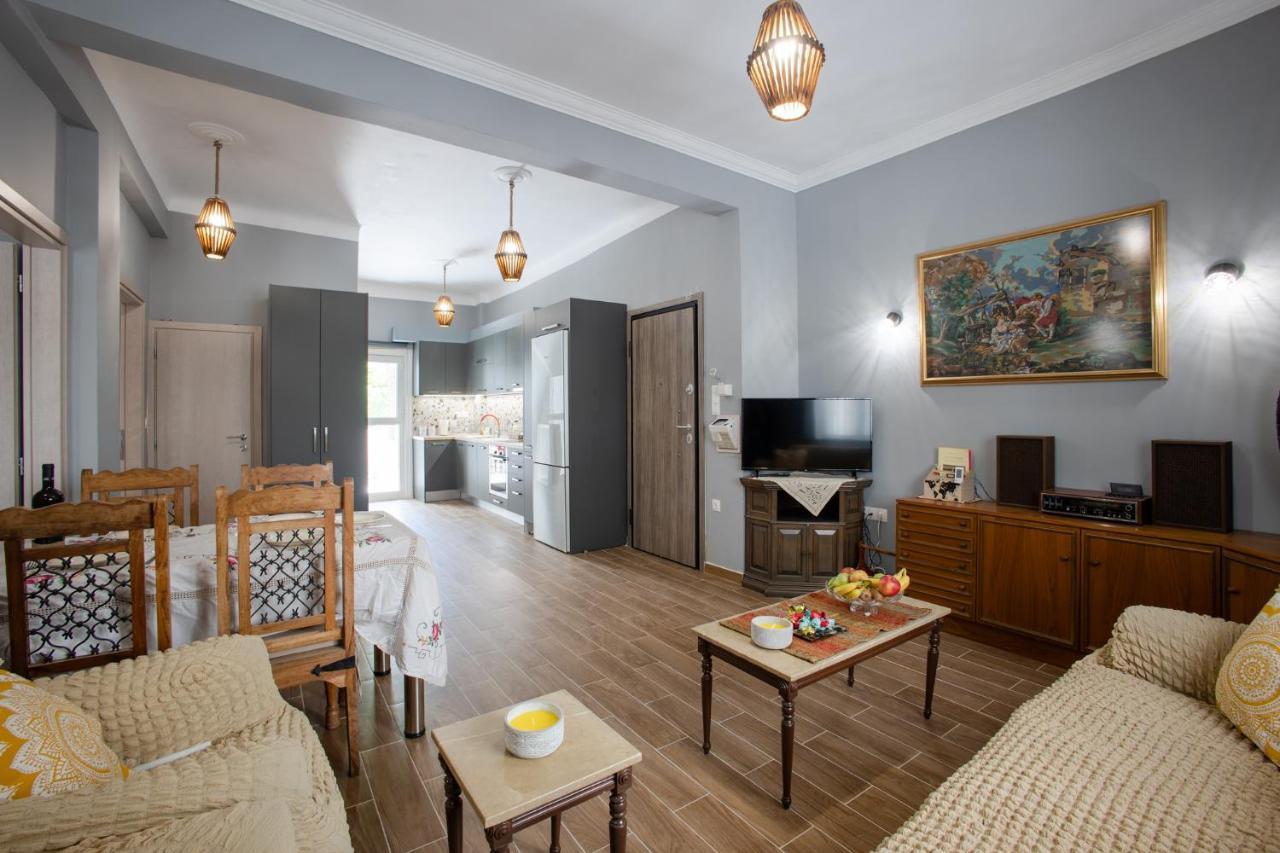 Danai House Apartment เอเธนส์ ภายนอก รูปภาพ