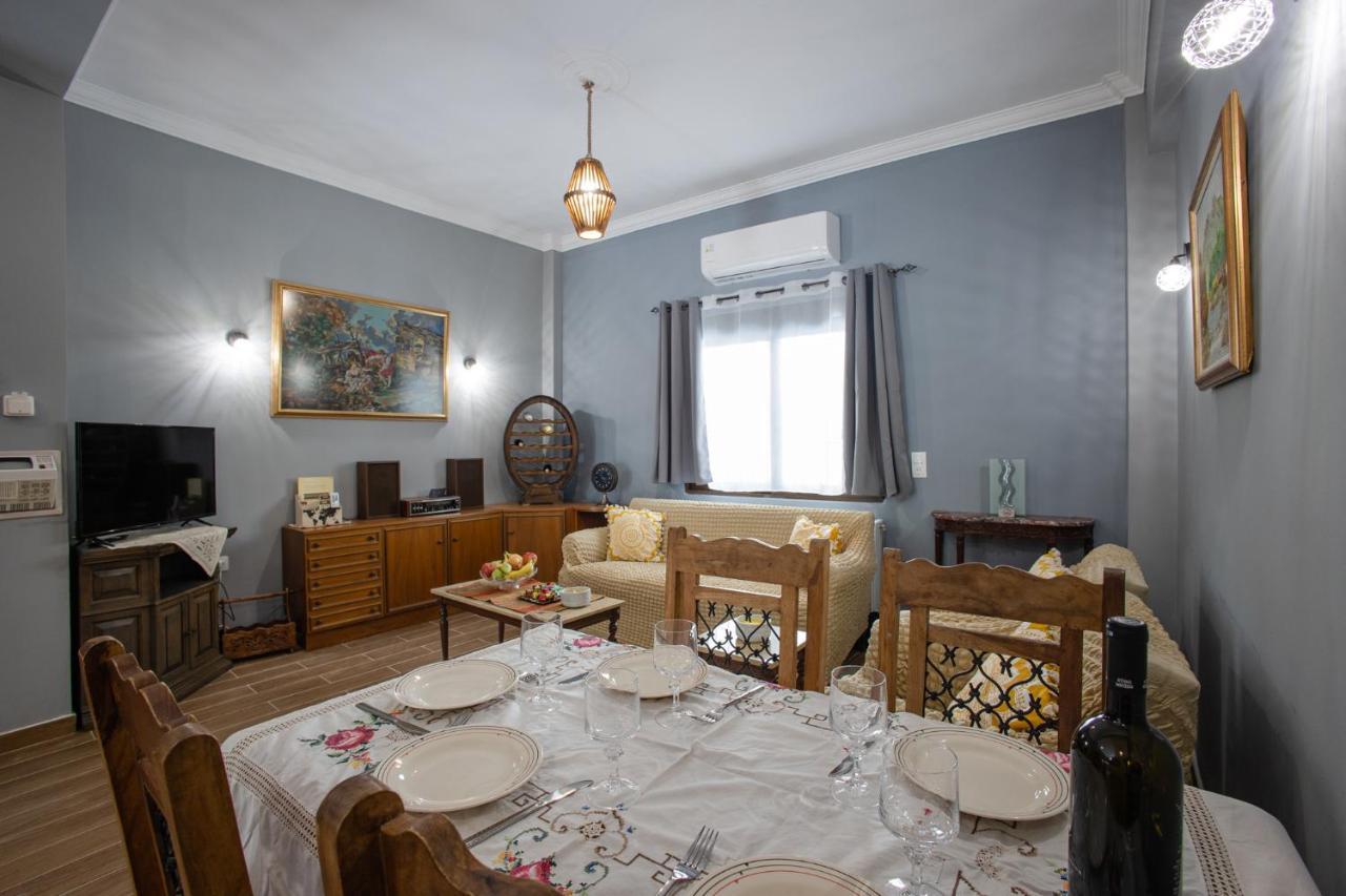Danai House Apartment เอเธนส์ ภายนอก รูปภาพ