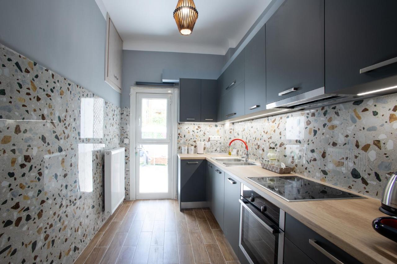 Danai House Apartment เอเธนส์ ภายนอก รูปภาพ