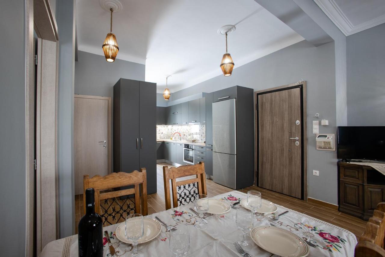 Danai House Apartment เอเธนส์ ภายนอก รูปภาพ